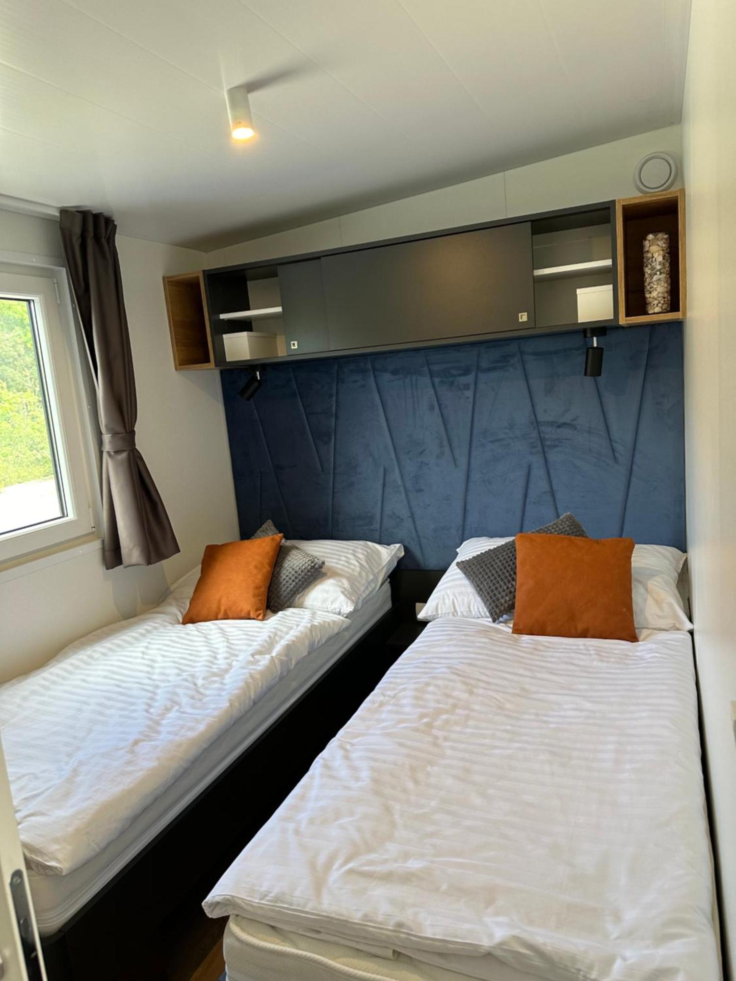 Mobile Home - Sea La Vie ビオグラード・ナ・モル エクステリア 写真